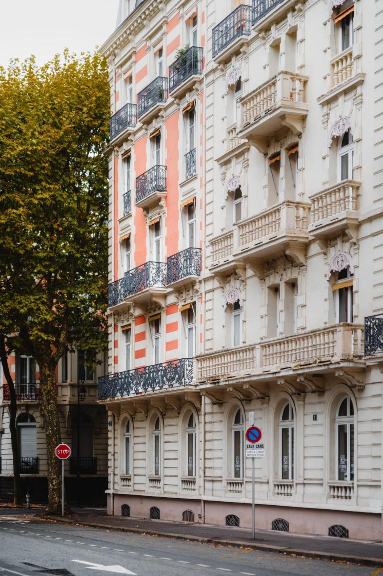 Roomchic - Les Ambassadeurs Vichy Bagian luar foto